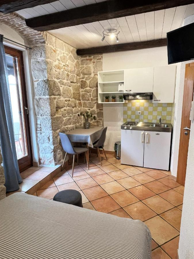 Apartments Papilon فيرسار المظهر الخارجي الصورة